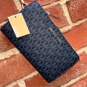 NWT $198 MICHAEL KORS DOUBLE ZIP WRISTLET NAVY BLUE